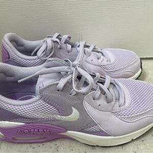 Nike Women's Lavender and White Sneakers Air Max Size 7